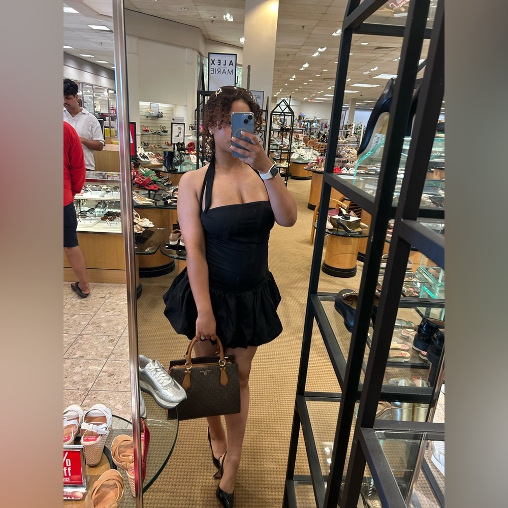 Meet your Posher, Emily